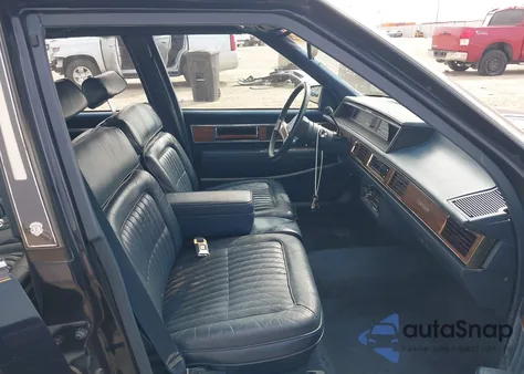 1988 Oldsmobile 98 Regency Brougham z USA, uszkodzony, nr VIN 1G3CW51C5J4342569